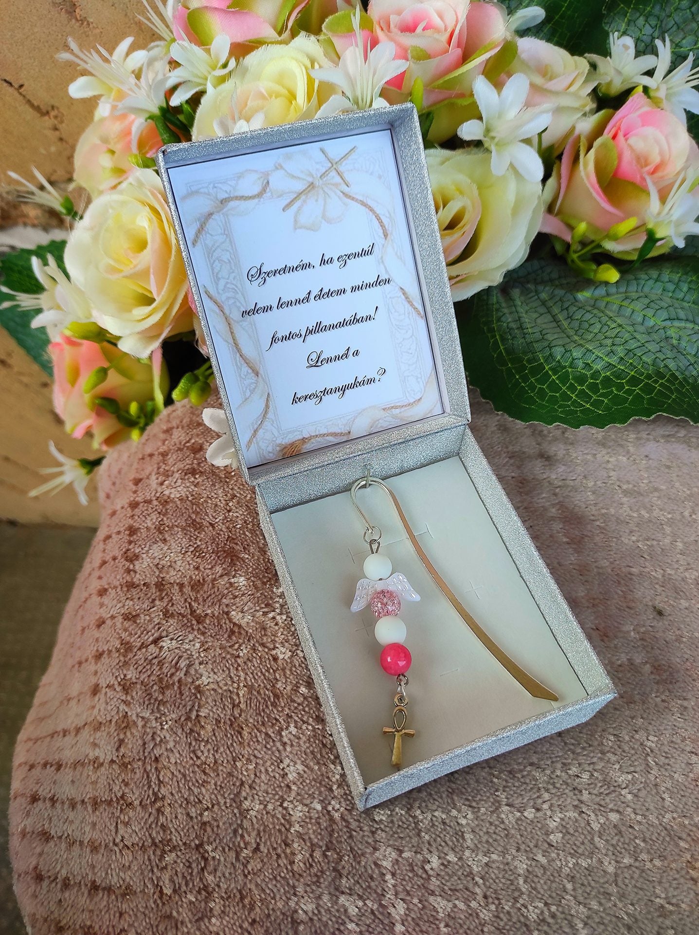 Keresztszülő rózsaszín könyvjelző